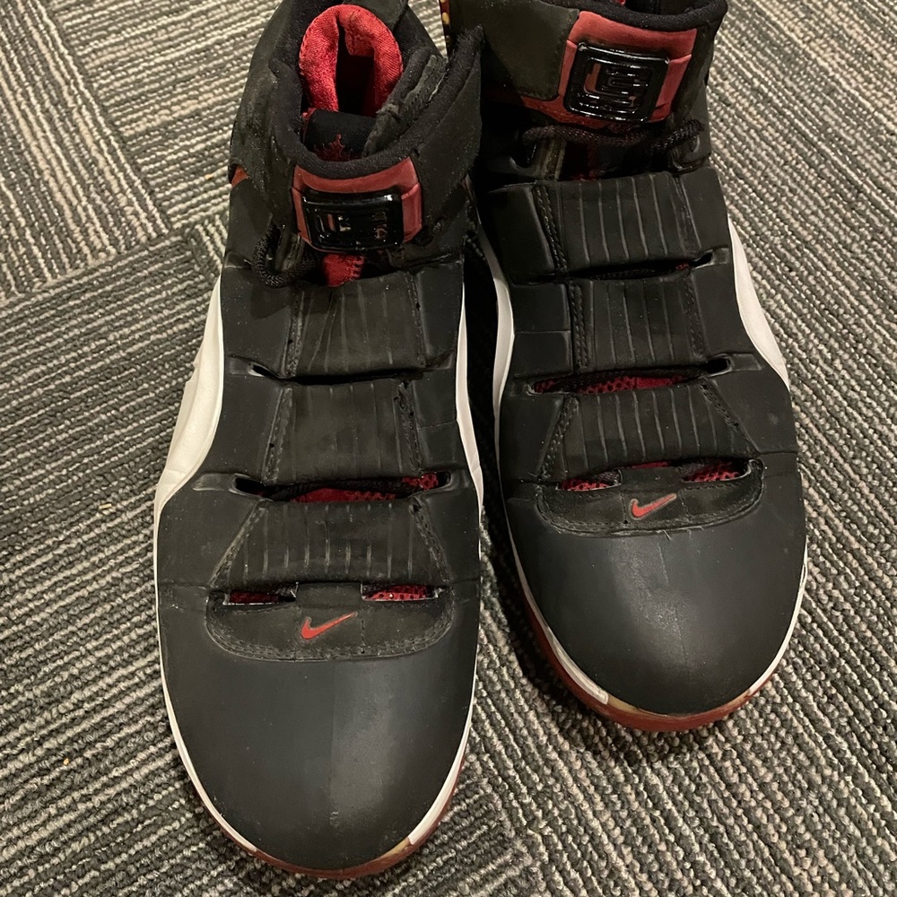Nike Zoom Lebron IV